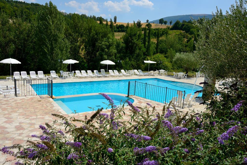 Le Querce Di Assisi Pensionat Piano Delle Pieve Eksteriør billede