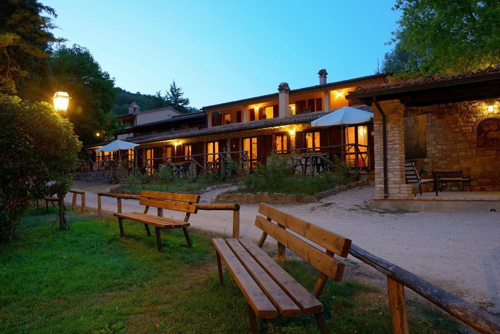 Le Querce Di Assisi Pensionat Piano Delle Pieve Eksteriør billede